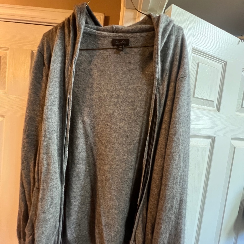 Cashmere sweater jacket